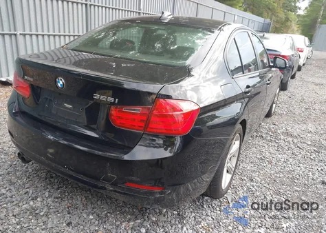 2015 BMW 328I xDrive z USA, uszkodzony, nr VIN WBA3B5C56FF959806